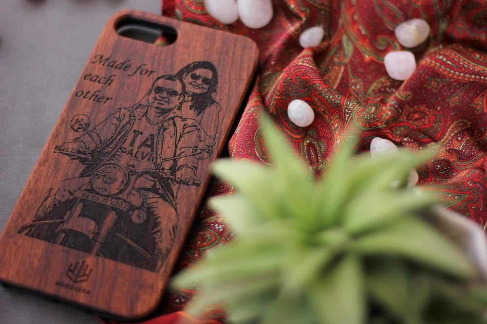Wooden Phonecase- Wedding Gifts - Anniversary Gifts - Wood Anniversary - Personalized iPhone case - Woodgeek Store