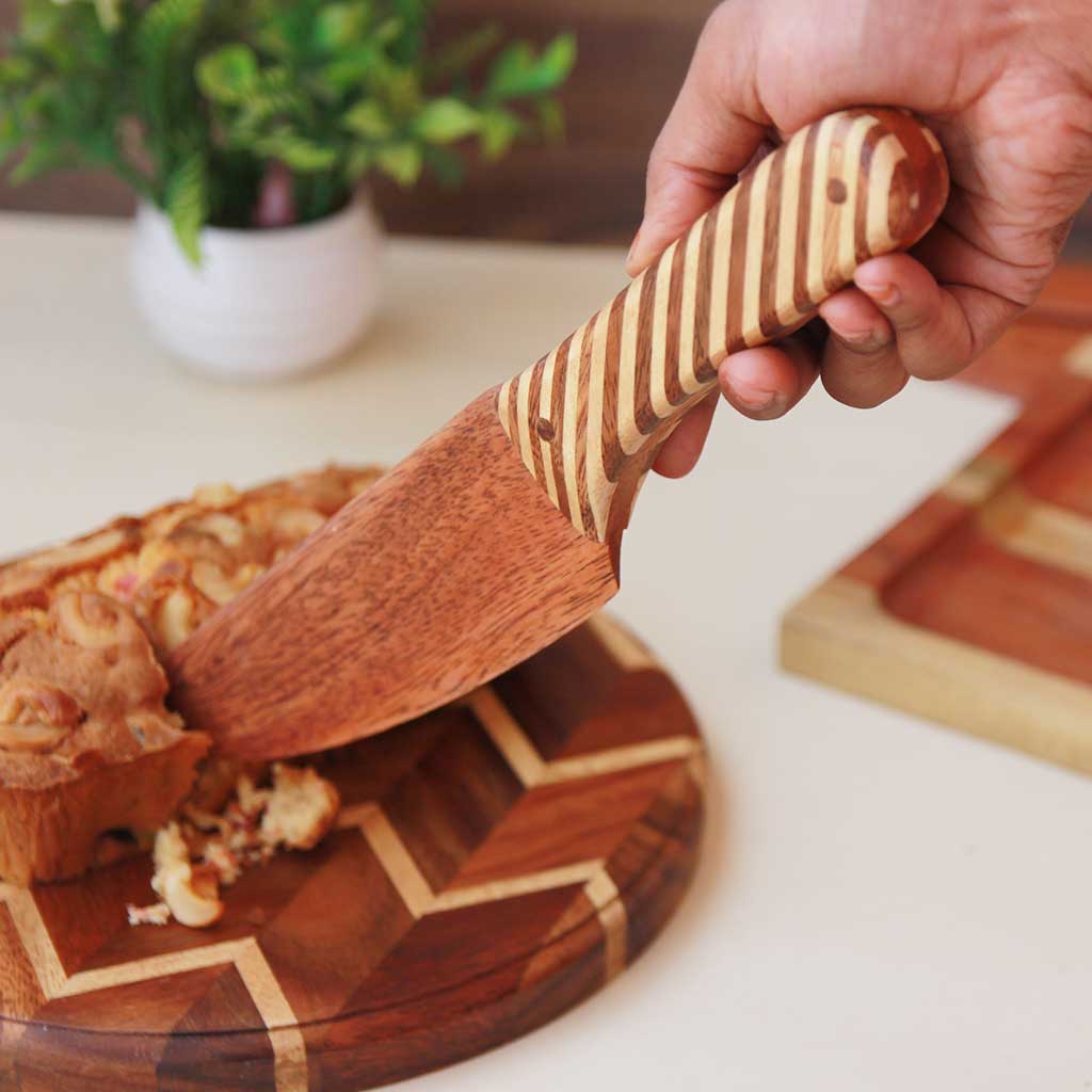 How to Make a Wooden Cake Knife - DIY projects for everyone!