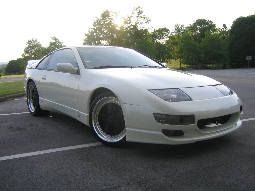 Nissan 300zx спереди