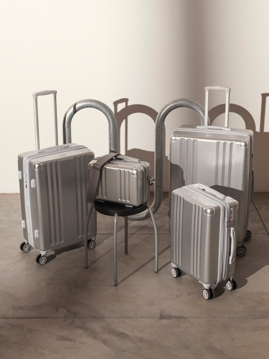 medium spinner luggage