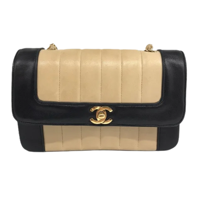 Pre-Owned Beige Leather Chanel Shoulder Bag
