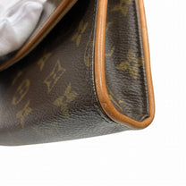 Thumbnail of Pre-Owned Brown Canvas Louis Vuitton Florentine Pochette - Image 4