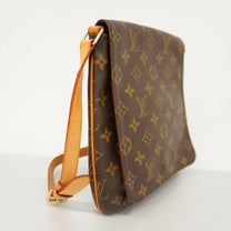Thumbnail of Pre-Owned Brown Fabric Louis Vuitton Shoulder Bags - Image 2
