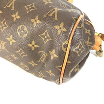 Thumbnail of Pre-Owned Brown Fabric Louis Vuitton Shoulder Bags - Image 7