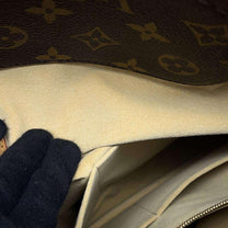 Thumbnail of Brown Fabric Louis Vuitton Shoulder Bags - Image 7