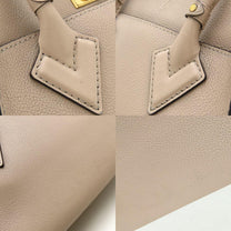 Thumbnail of Pre-Owned Grey Canvas Louis Vuitton Handbag - Image 4