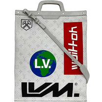 Thumbnail of Pre-Owned Grey Fabric Louis Vuitton Shoulder Bags - Image 2