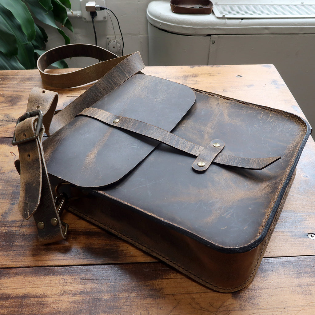 Simple Leather Map Case Satchel (Laser Ready Files) – MAKESUPPLY