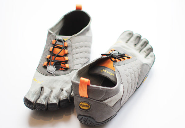 vibram five fingers walking shoes