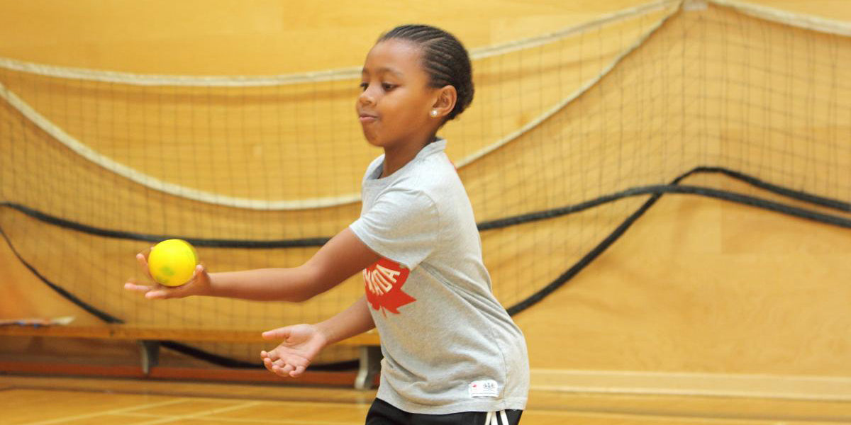 catching a ball with one hand