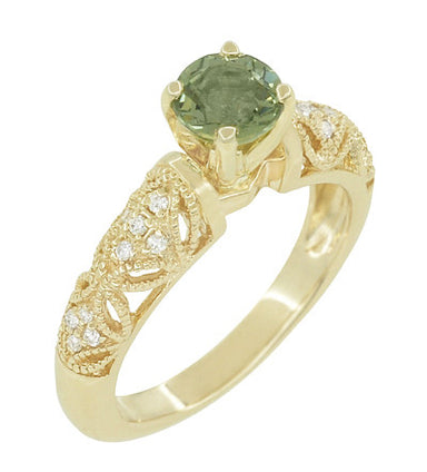 Fine art Deco "Charlene" Filigree Green Sapphire Appointment Ring in fourteen Karat Yellow Gilded with Side Diamonds