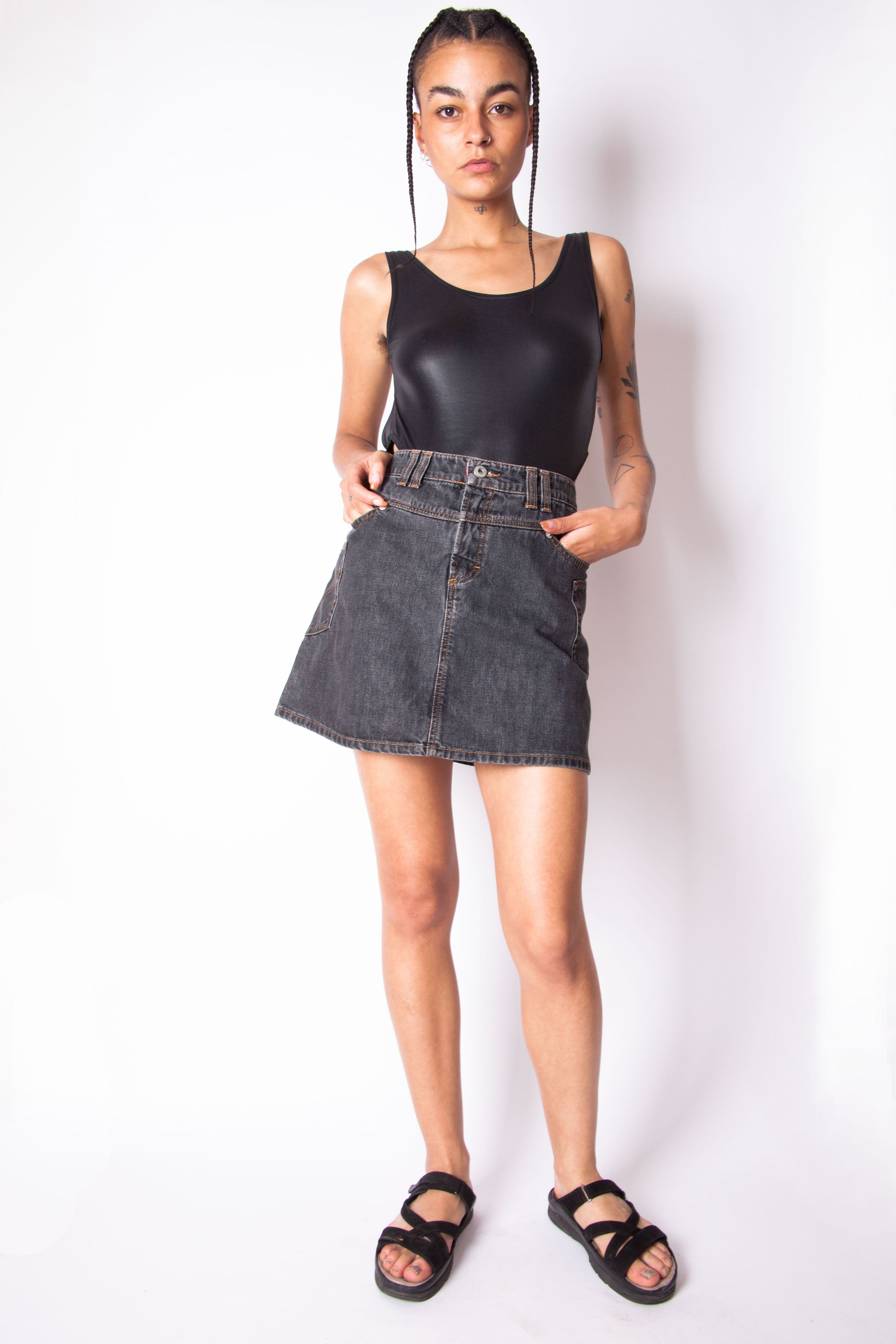 dolce and gabbana denim skirt