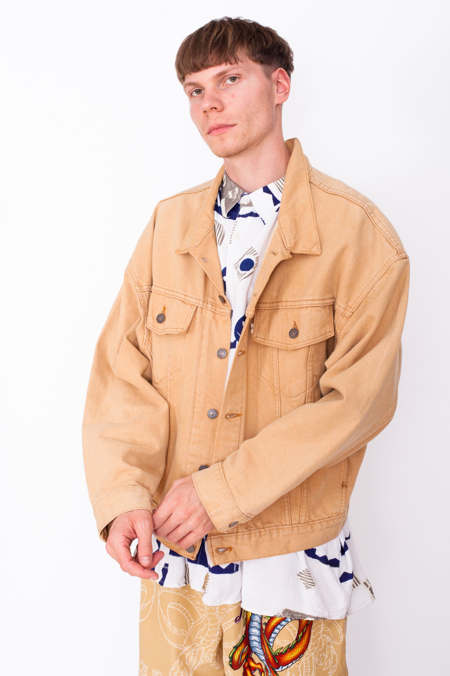 levis beige denim jacket