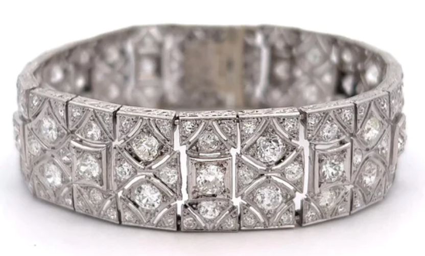 Art Deco french diamond bracelet on a platinum setting