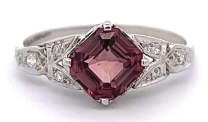 Art deco 2.02 carat sapphire diamond ring on a filigree setting