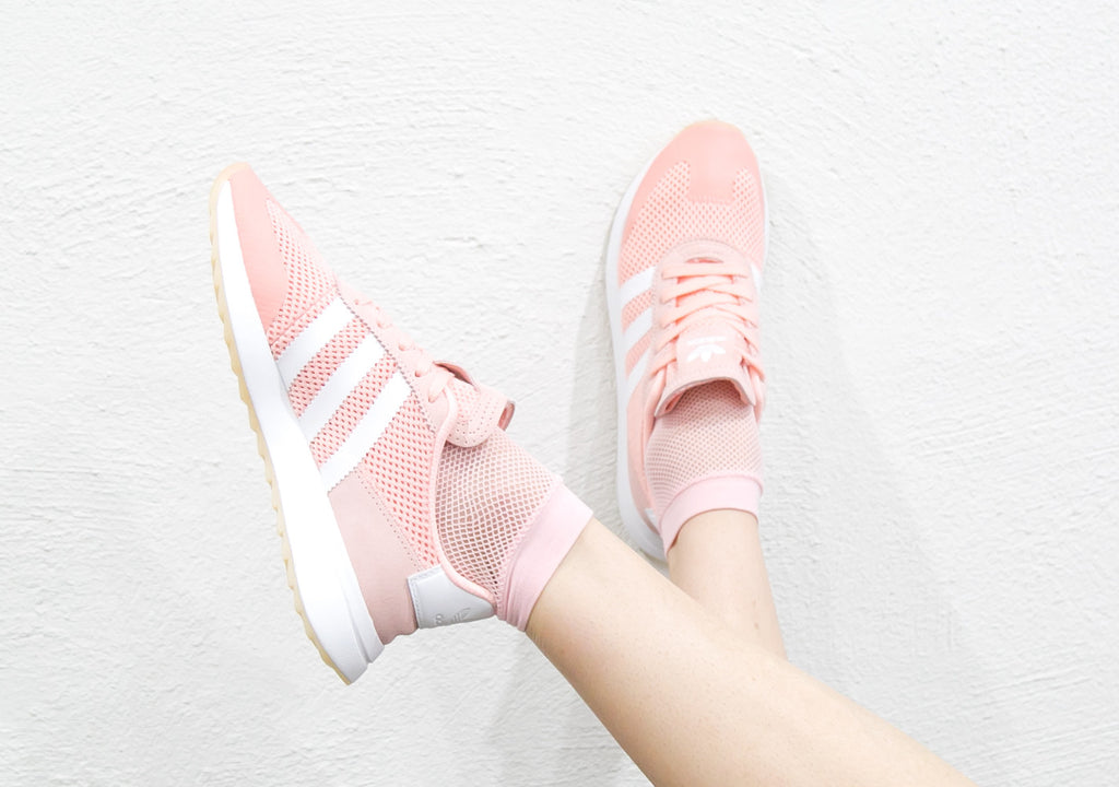 coral pink adidas