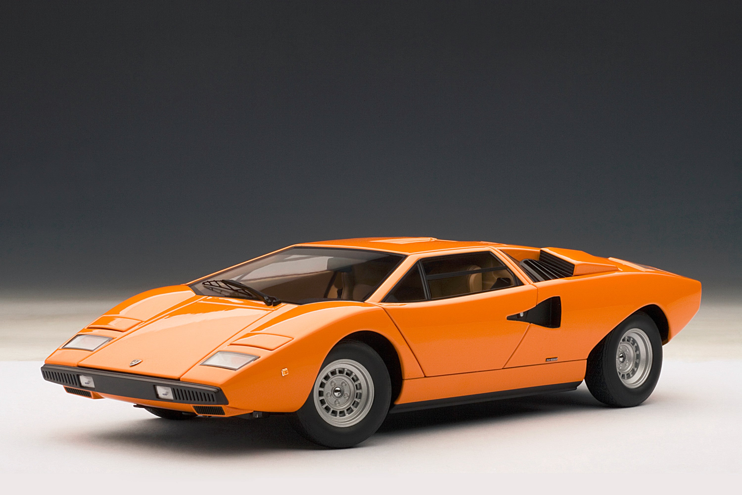 lamborghini countach diecast model