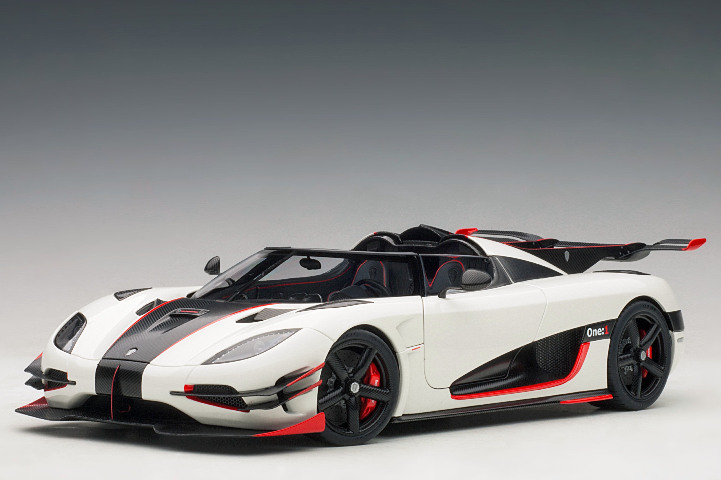 Koenigsegg One 1 1 18 Scale Model Car Autoart Model Citizen Diecast