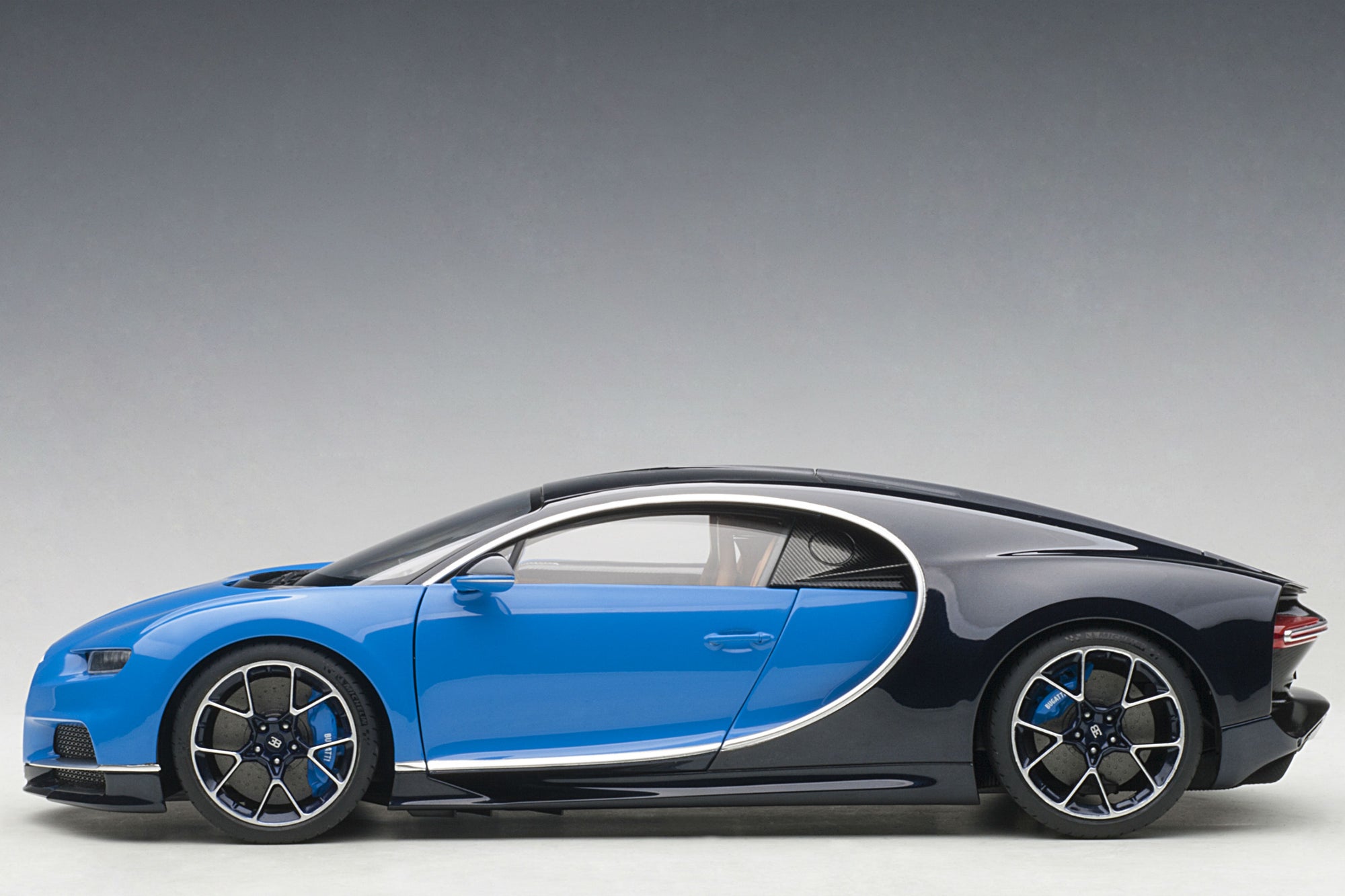 autoart bugatti chiron