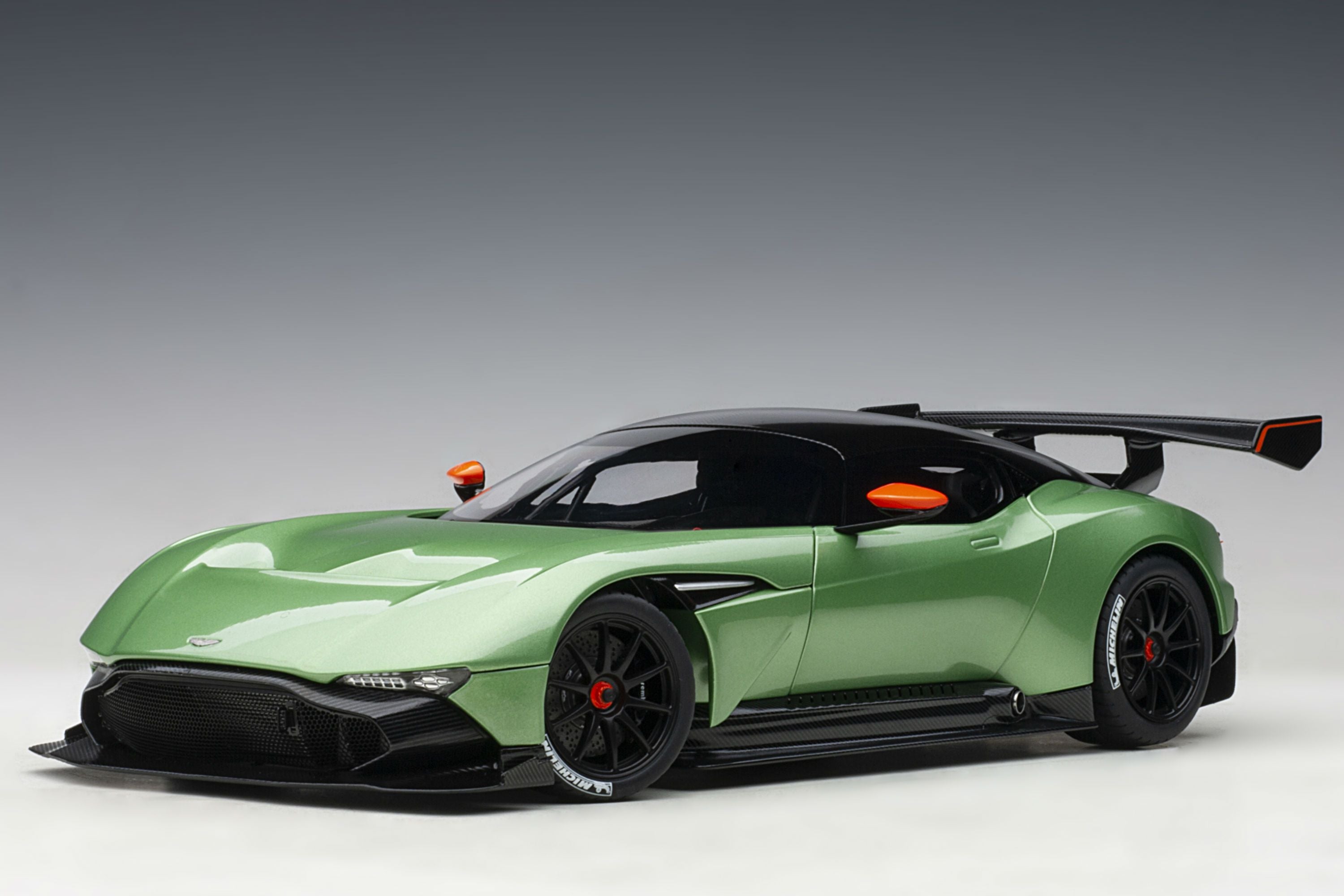 Aston Martin Vulcan 2015