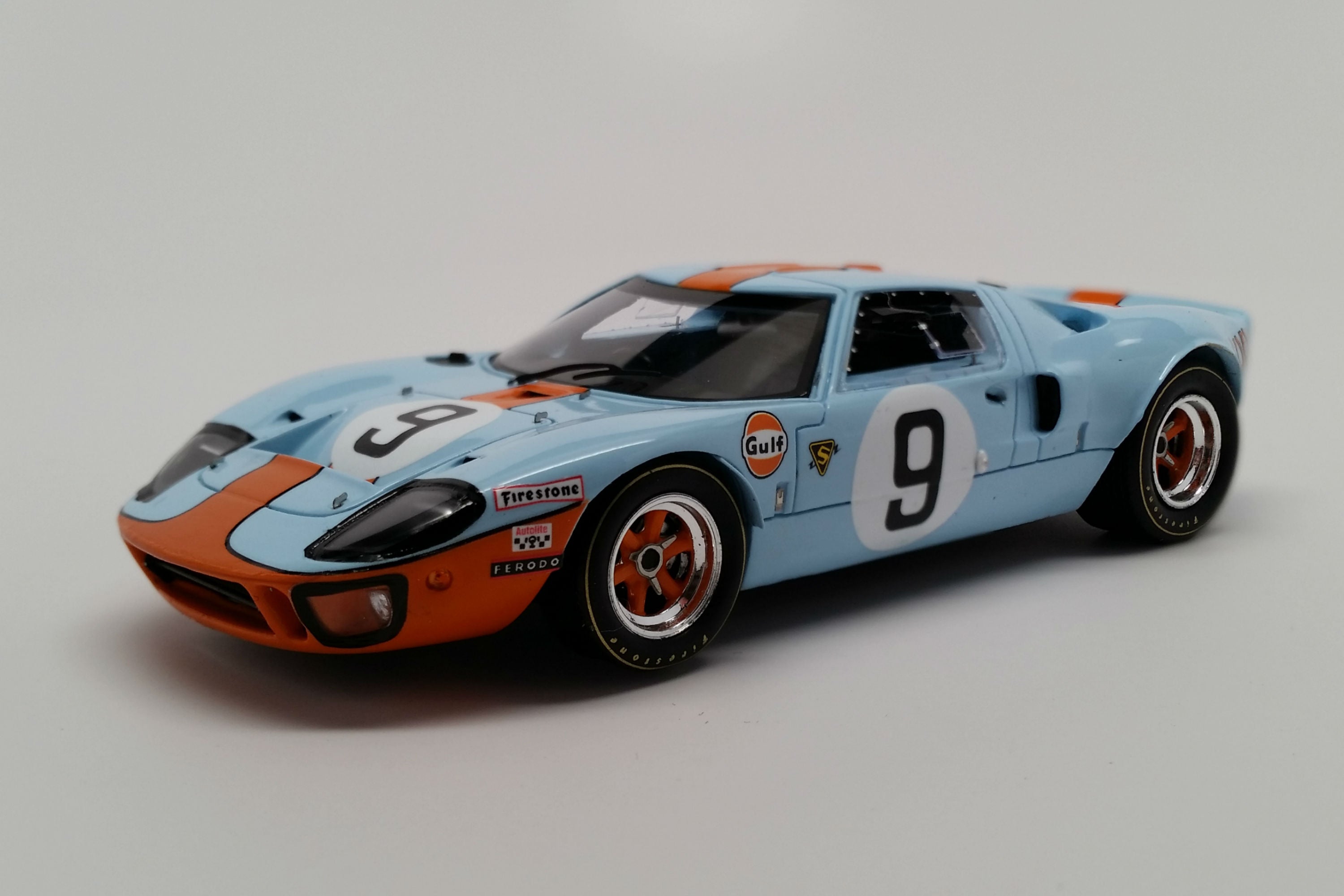 143 scale diecast cars