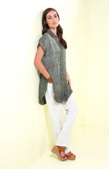 Style 12667, Fernanda Top, Linen in Oil Wash Rural; Style 21737, Bonsai Pant, Stretch Poplin in White