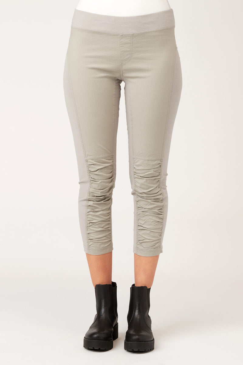 Jetter Crop Legging in Charcoal – XCVI