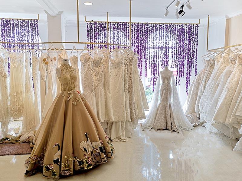 Designer Bridal And Evening Dress Rental Shop In Jakarta