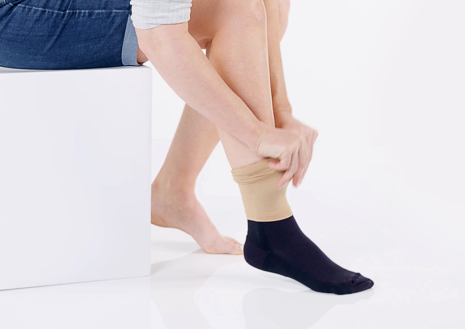 Dr Comfort 15-20 mmHg Compression Knee Diabetic Socks