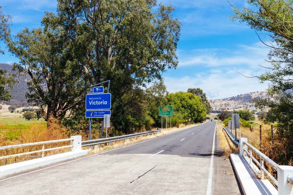 Welcome to Victoria sign at Victoria-NSW border