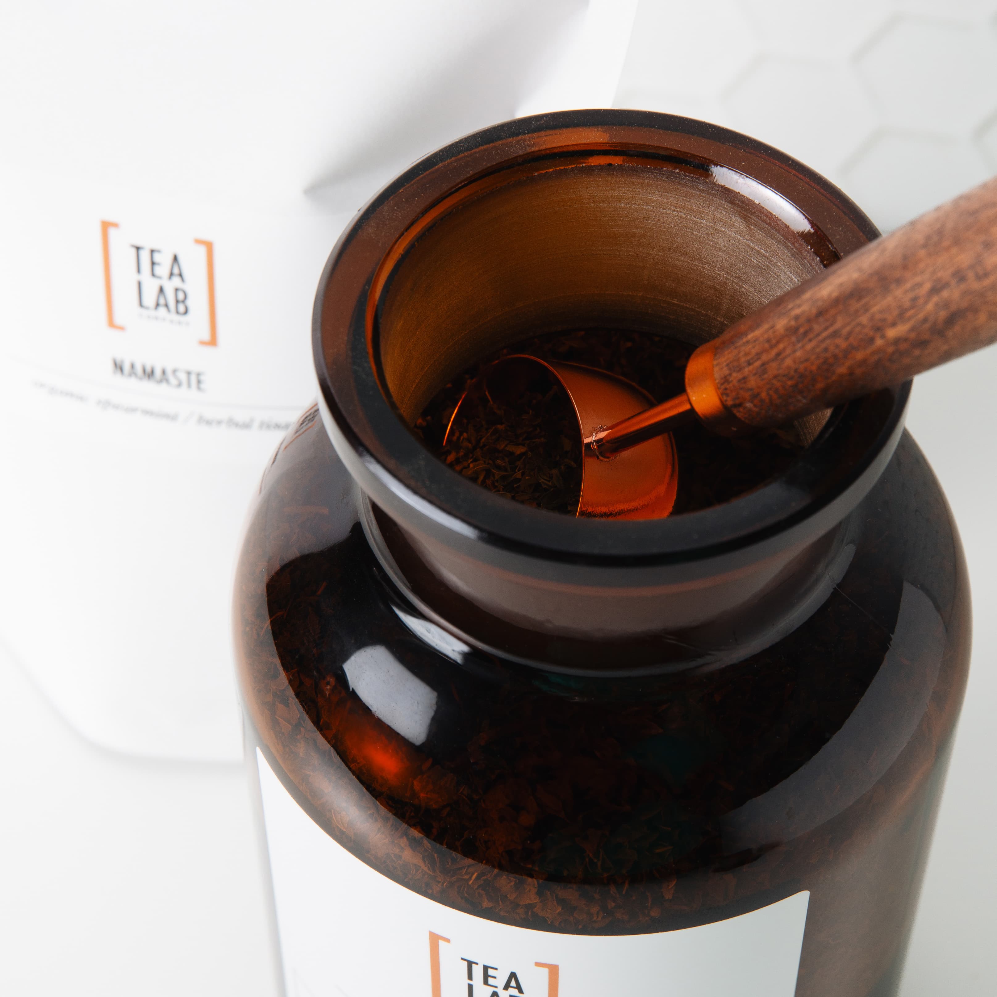 Amber glass storage jar for loose leaf tea