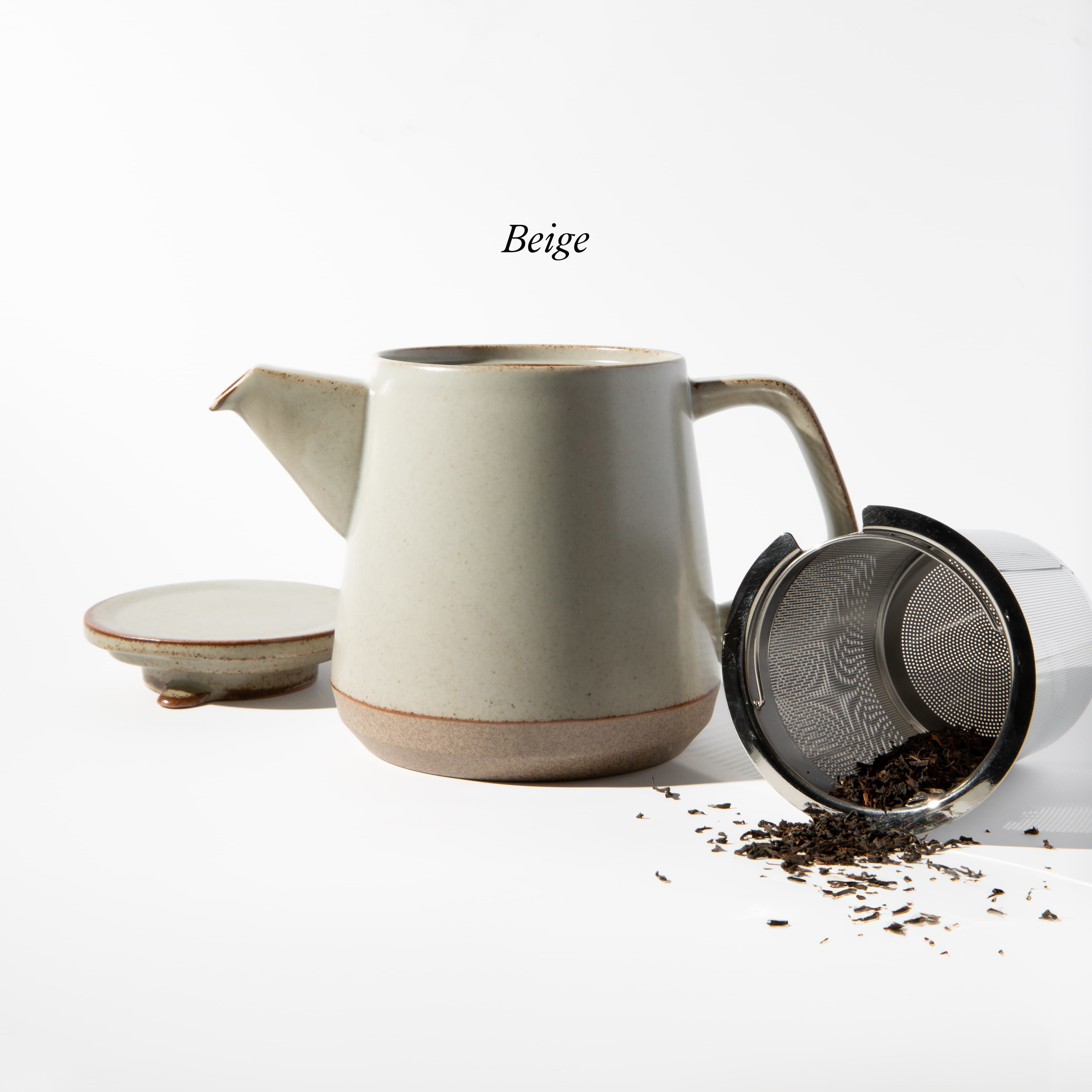 Beige ceramic Kinto tea pot with strainer