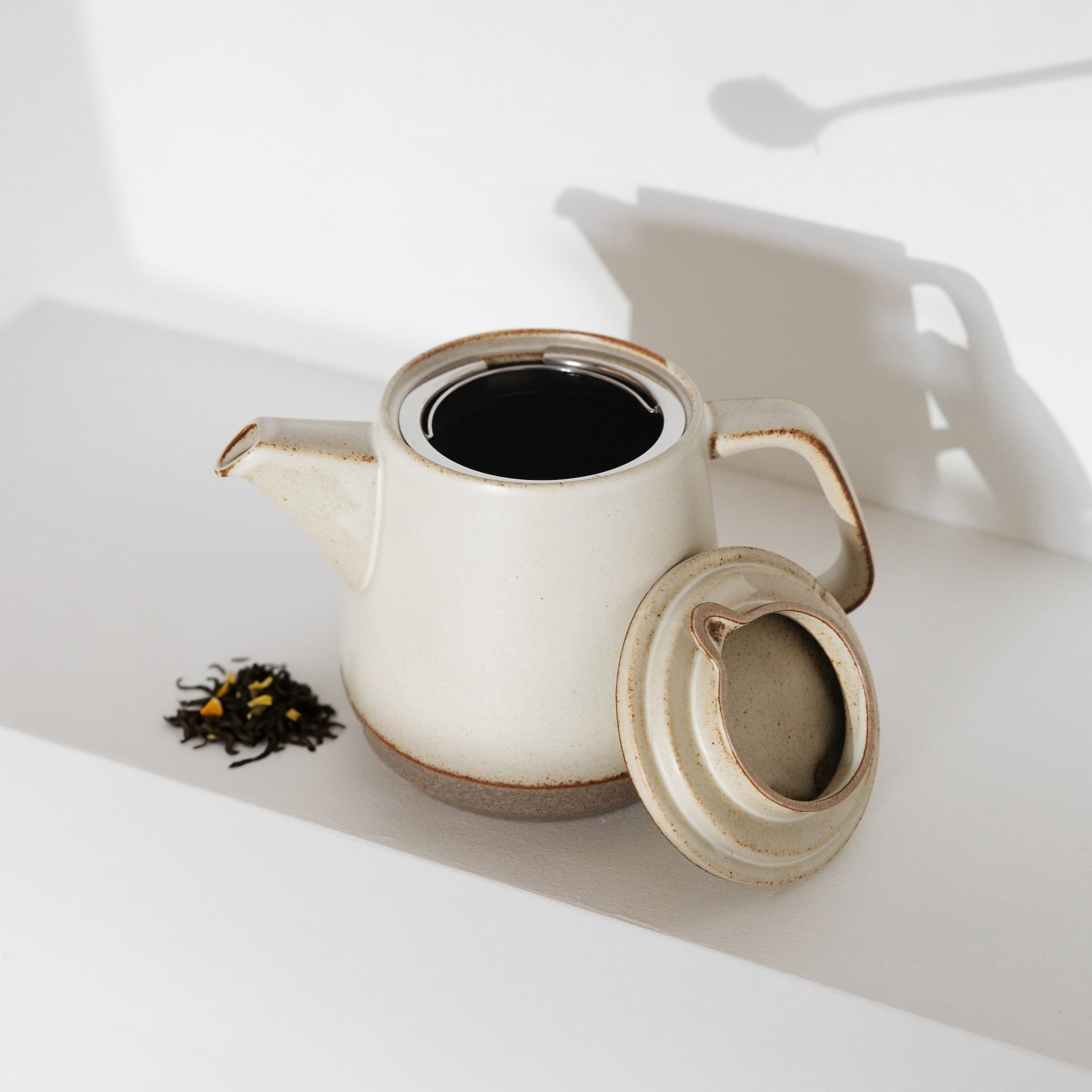 Kinto ceramic white tea pot with infuser