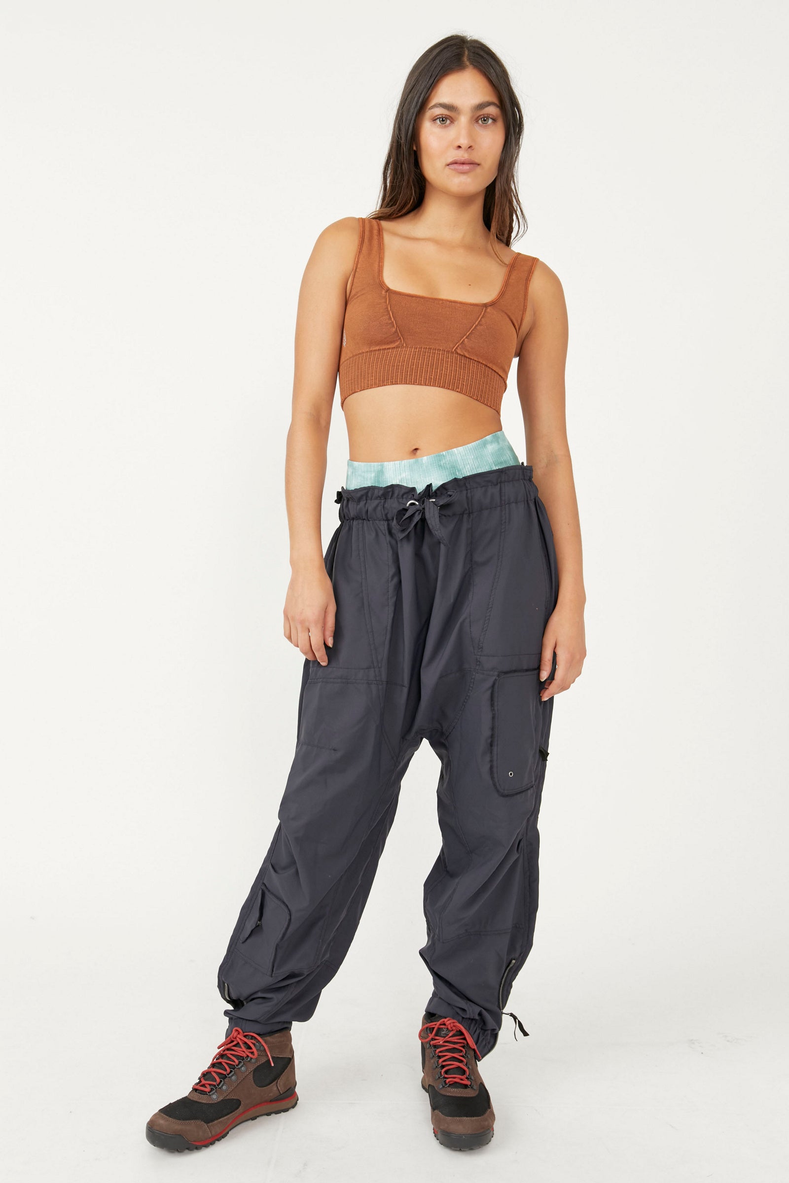 FREE PEOPLE MOVEMENT SPRING TREKKER PANT - BLACK 8419 – Work It Out