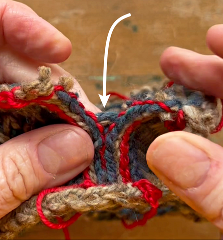 Comment couper le steek du tricot pour créer une ouverture