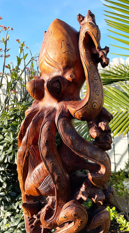 Head of Octopus - Makana Hut