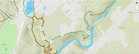 carte des sentiers chutes Jean Larose en face du Mont Saint-Anne