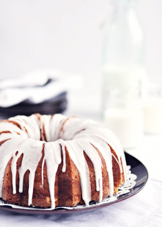 Vanilla Bundt Cake via Sweetapolita