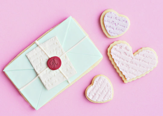 Love Letter Cookies via Sweetapolita