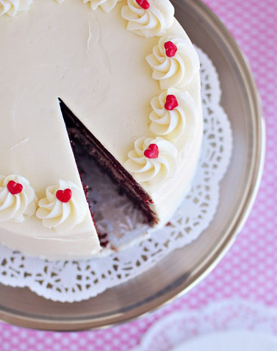 Red Velvet & Cinnamon Layer Cake via Sweetapolita