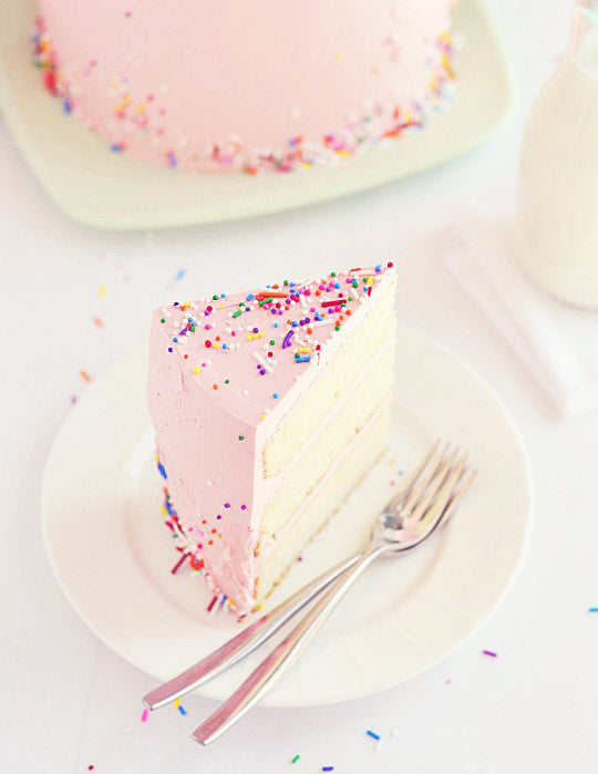 Love, Cake & Sprinkles via Sweetapolita