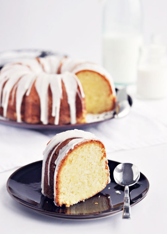 Vanilla Bundt Cake via Sweetapolita