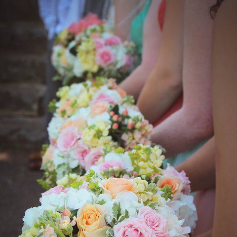 bridesmaid dress bouquet flowers roses