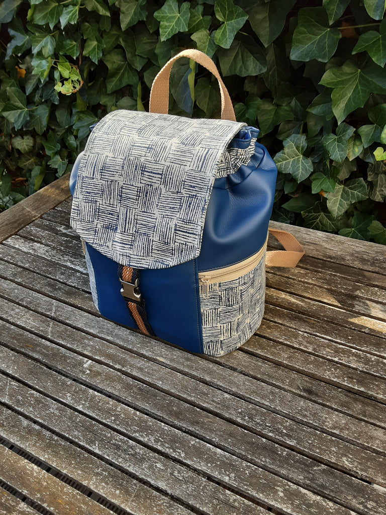 Bee Balm Waxed Canvas Backpack - PDF sewing pattern – Blue Calla Patterns
