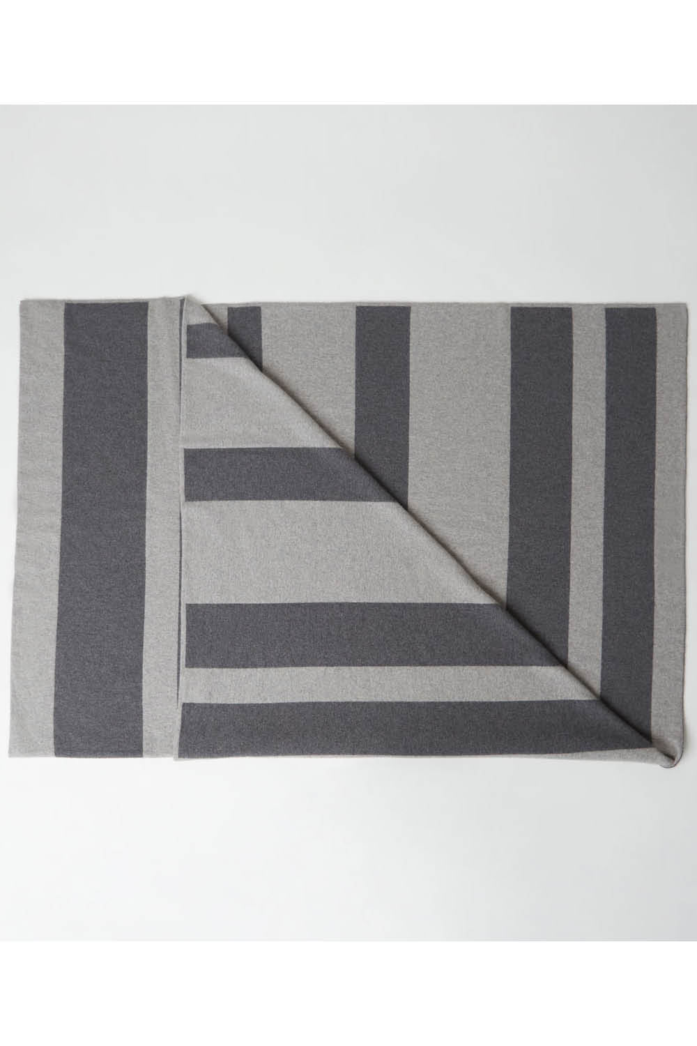 Reversible Striped Cashmere Blanket In Charcoal Combo