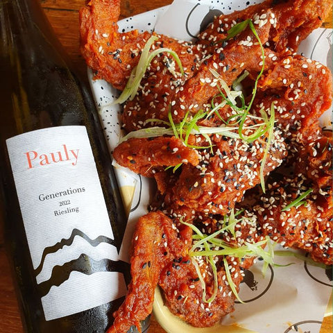 Axel Pauly Generations Riesling with spicy chicken wings