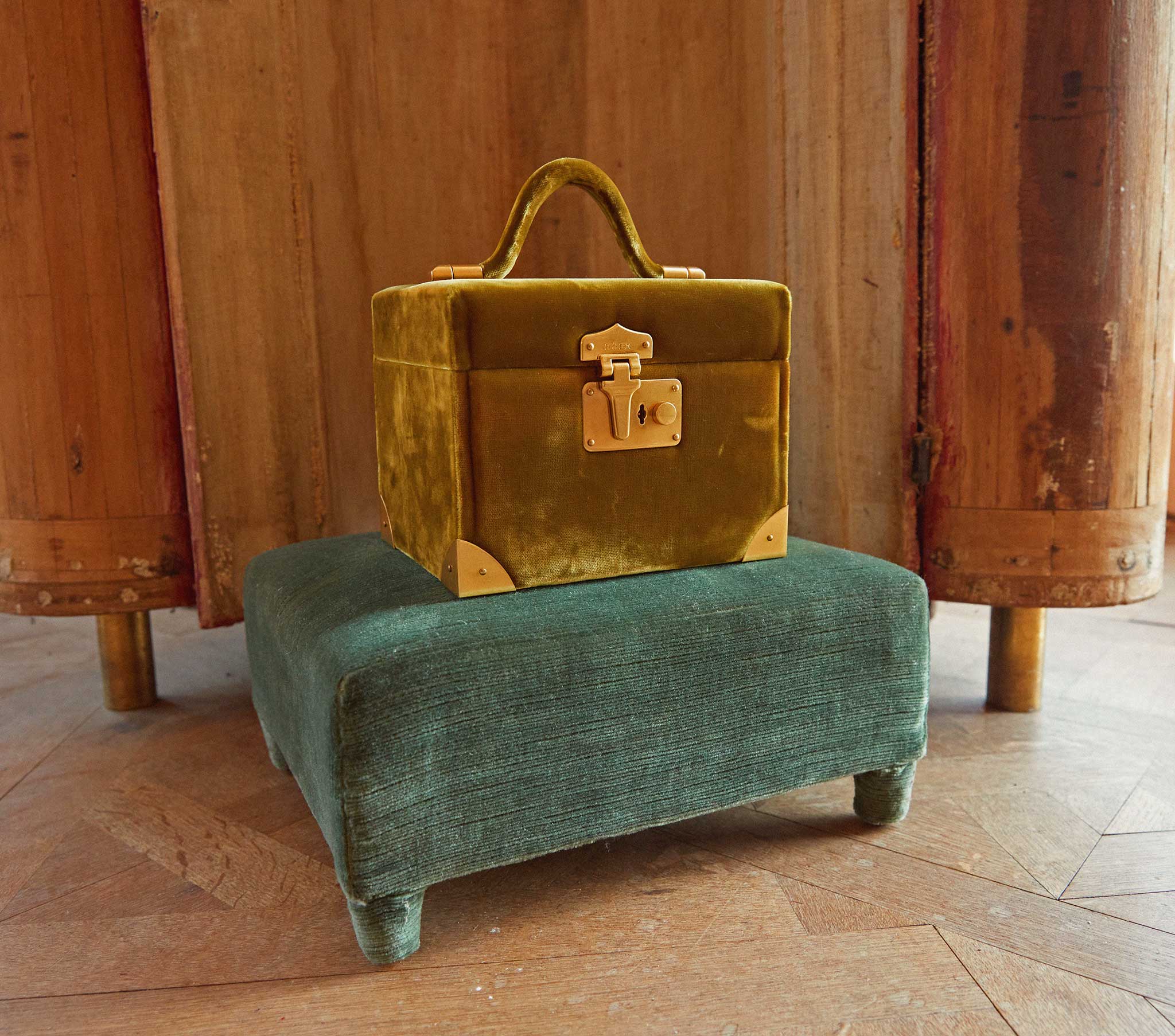 TESORO BAG -- GOLD VELVET