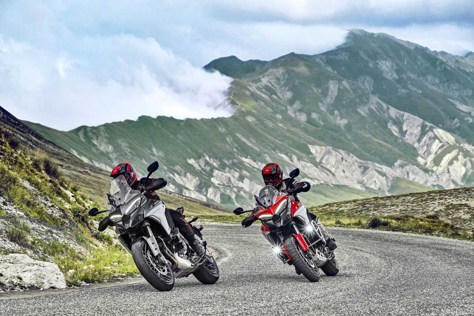 Découvrez la Ducati Multistrada V4 : longs intervalles d'entretien, puissance élevée