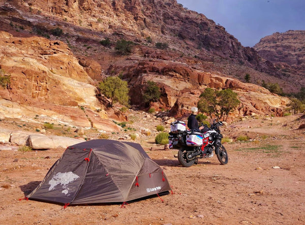 BMW F800GS and Lone Rider ADVTent in the Jordan desert