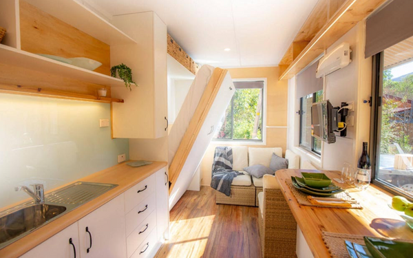 tiny-home-murphy-bed